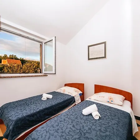 Jasenice Near & Pool Maslenica