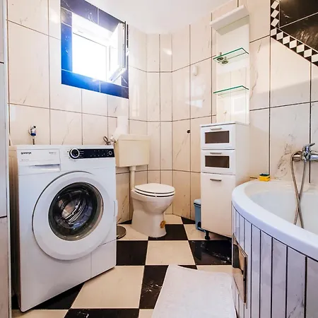 Σπίτι διακοπών Jasenice Near & Pool *