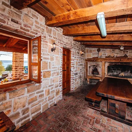 Σπίτι διακοπών Jasenice Near & Pool