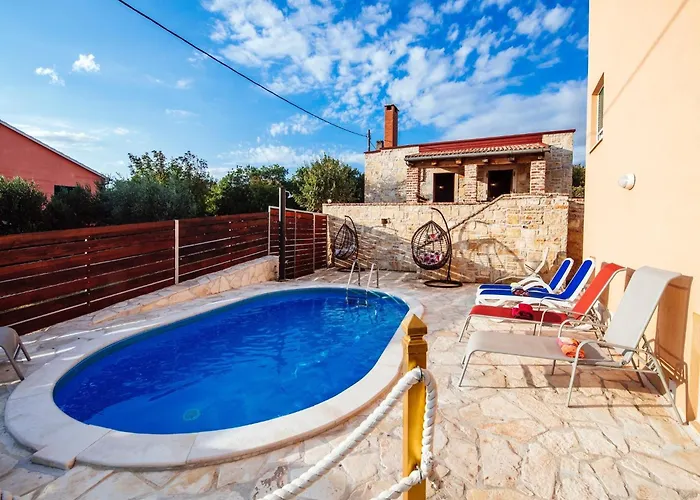Jasenice Near & Pool Feriehus Maslenica