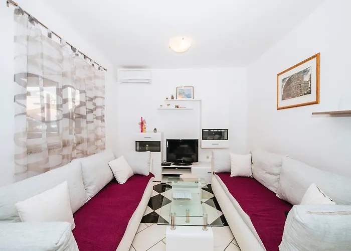 Casa vacanze Jasenice Near & Pool